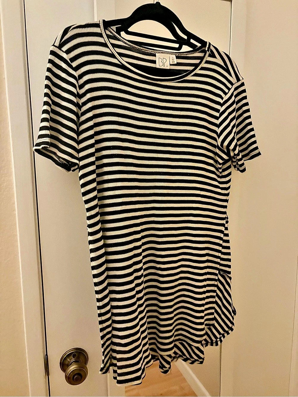 B.P. Striped Tunic Top in Black & White - Size Large
